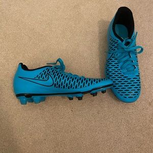 Soccer cleats